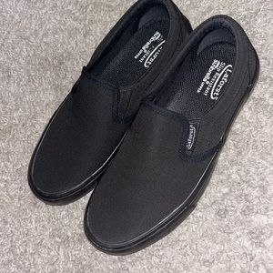 Slip resistant shoes